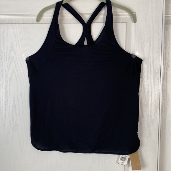 Adidas top - Picture 2 of 4